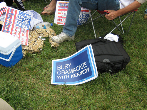 bury-obamacare-handjob.jpg